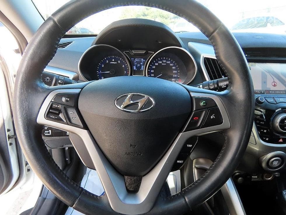 Hyundai VelosterDCT Pack - 8