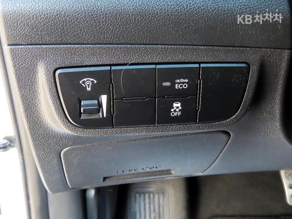 Hyundai VelosterDCT Pack - 12