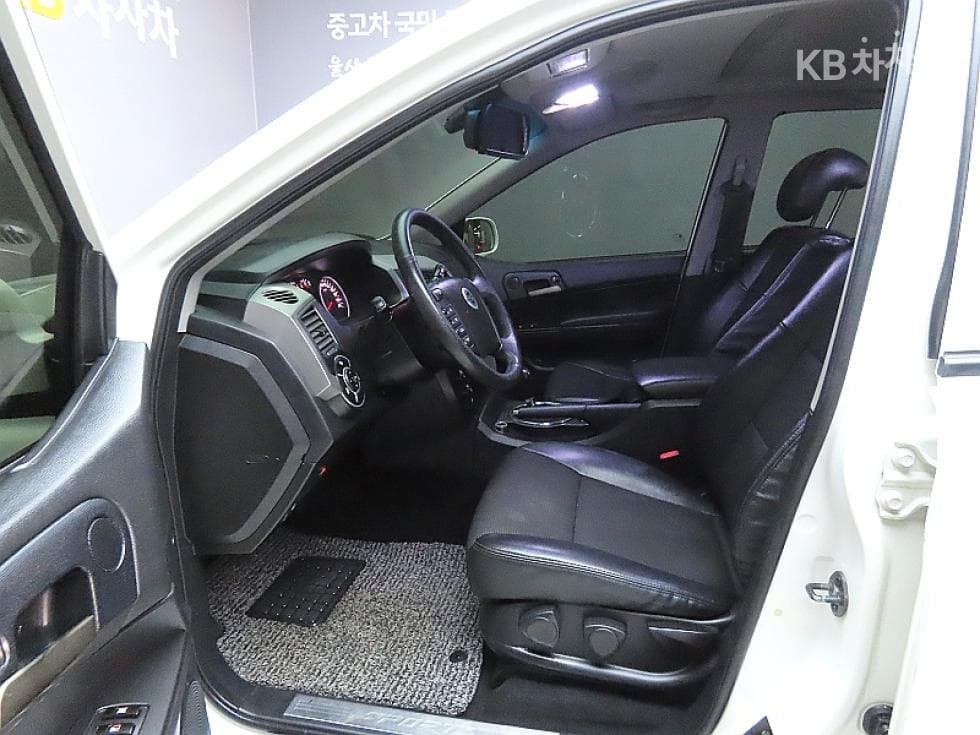 KG Mobility Korando Sports (pickup variant)CX7 4WD 패션 - 10