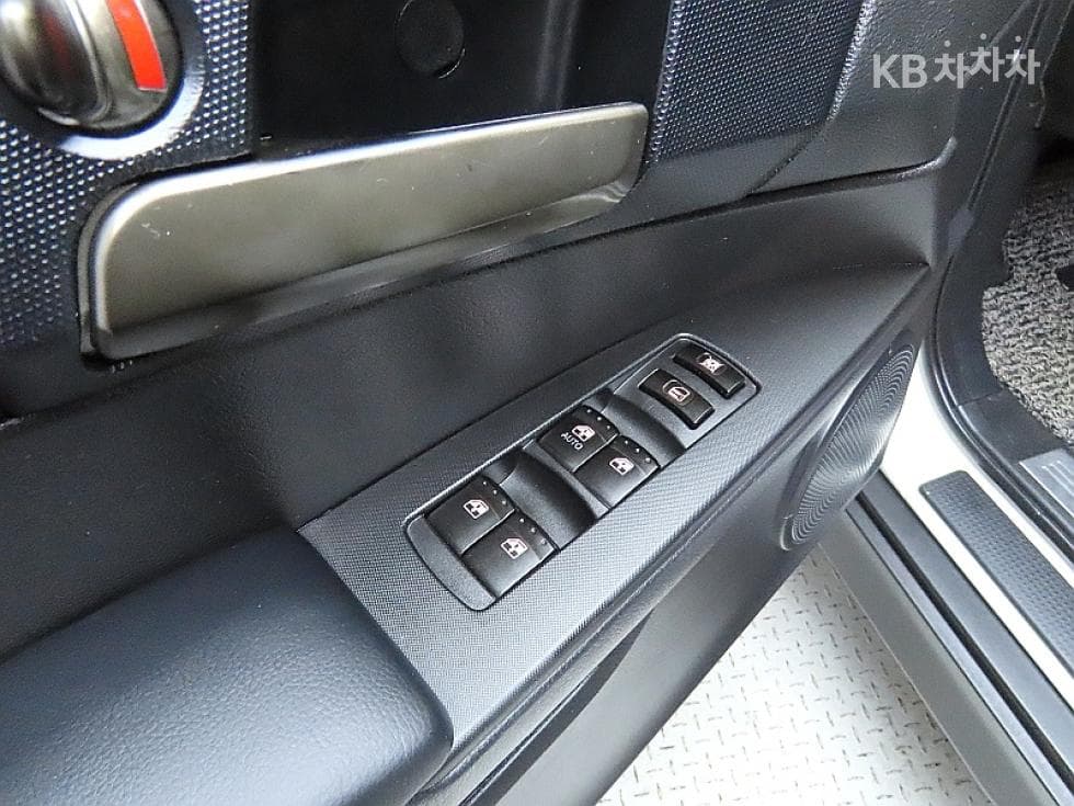 KG Mobility Korando Sports (pickup variant)CX7 4WD 패션 - 13