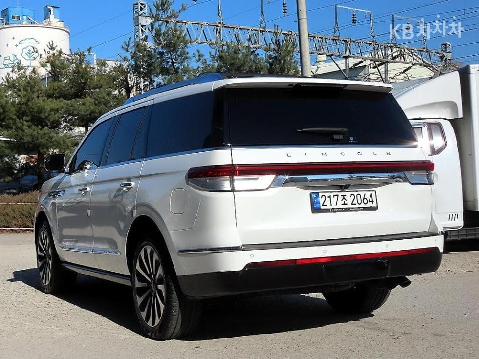 링컨 네비게이터 4th generation(U554)3.5 L Reserve - 3