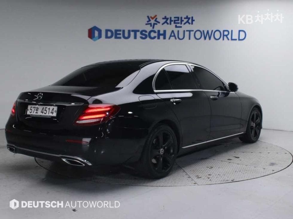 Mercedes-Benz E-Клас (W213)E220d Exclusive - 2