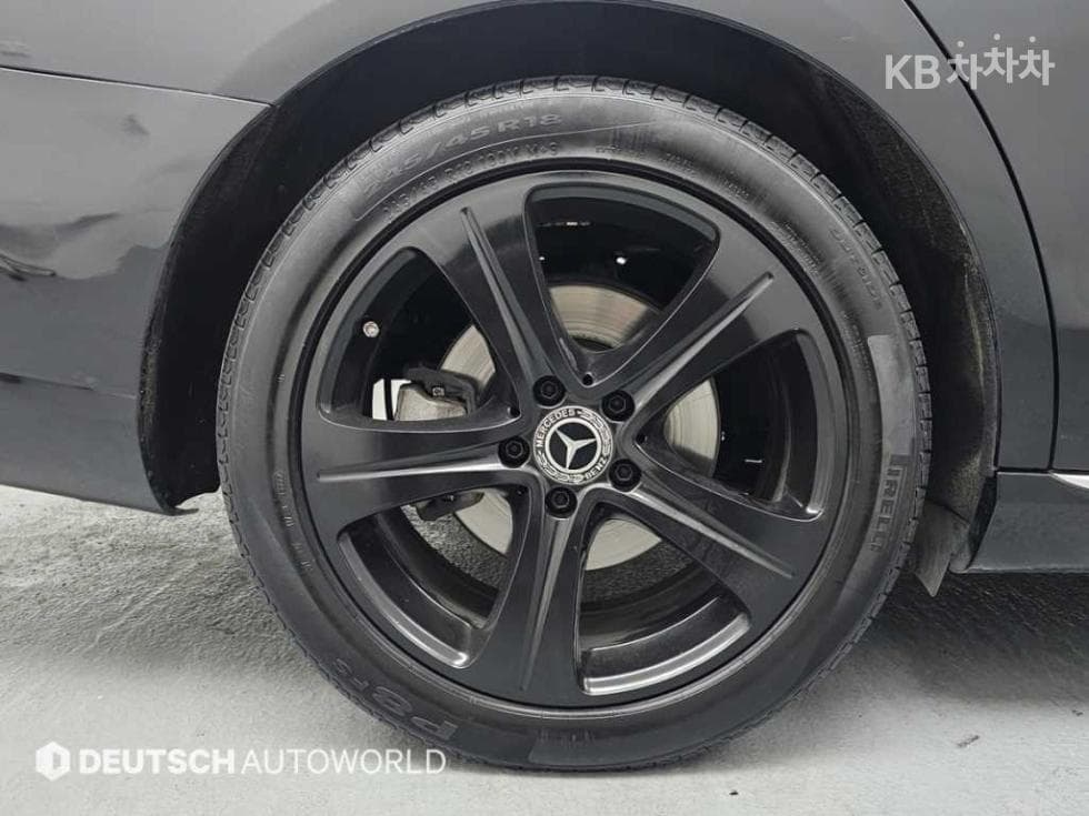 Mercedes-Benz E-Клас (W213)E220d Exclusive - 5