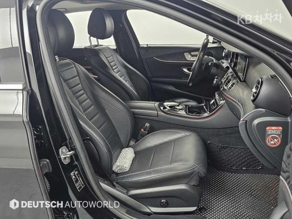 Mercedes-Benz E-Клас (W213)E220d Exclusive - 10