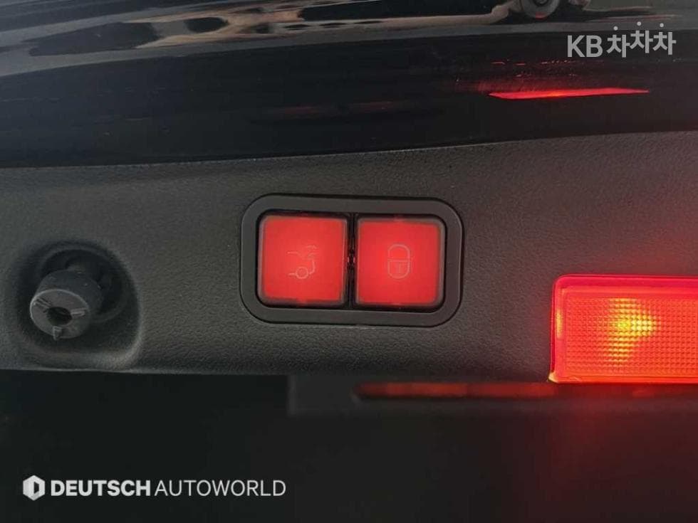 Mercedes-Benz E-Клас (W213)E220d Exclusive - 20