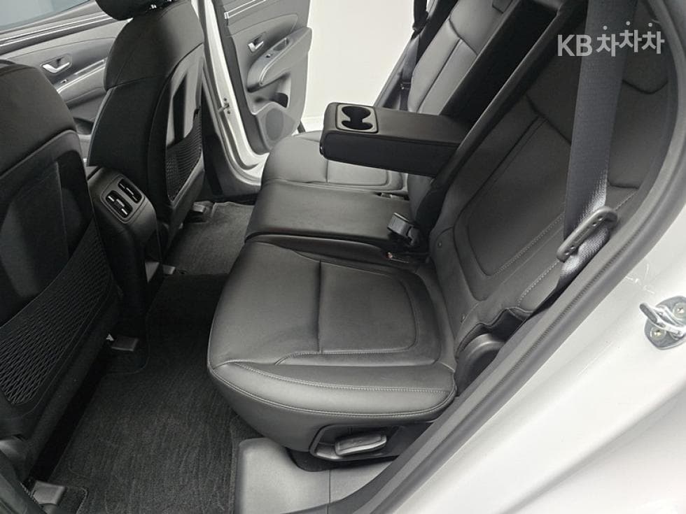 Hyundai The All New Tucson(NX (Lexus SUV)4)Diesel 2.0 2WD Premium - 17