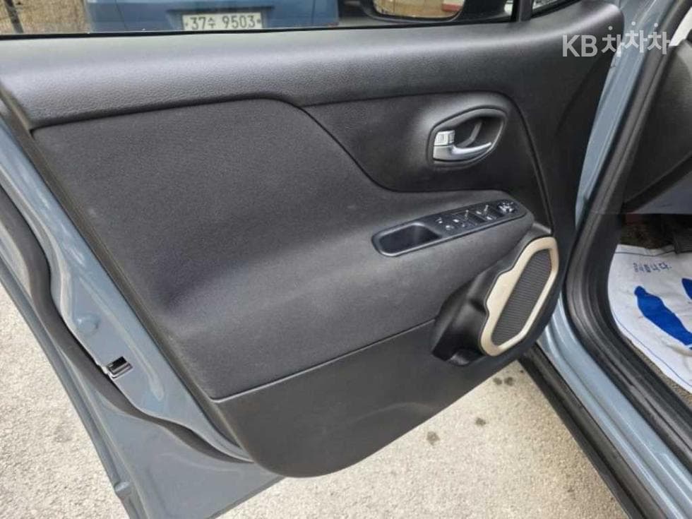 지프 레니게이드2.4 Longitude Стандартен - 9