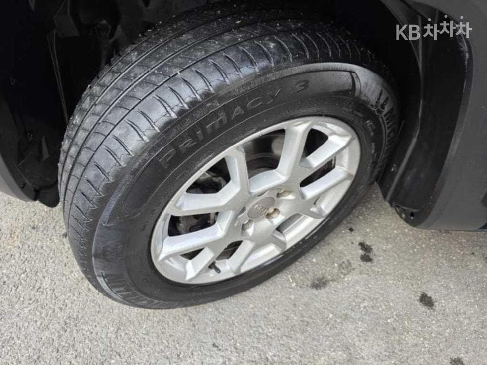 지프 레니게이드2.4 Longitude Стандартен - 17