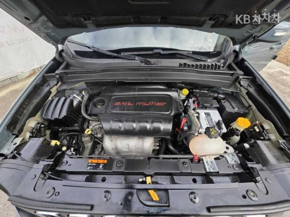 지프 레니게이드2.4 Longitude Стандартен - 18