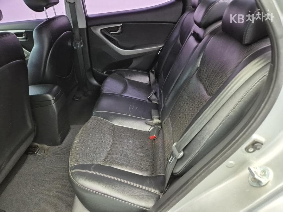 Хюндай Avante (Elantra)MDM16 GDi LUXURY - 12