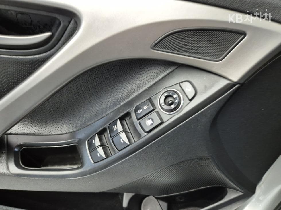 Хюндай Avante (Elantra)MDM16 GDi LUXURY - 16