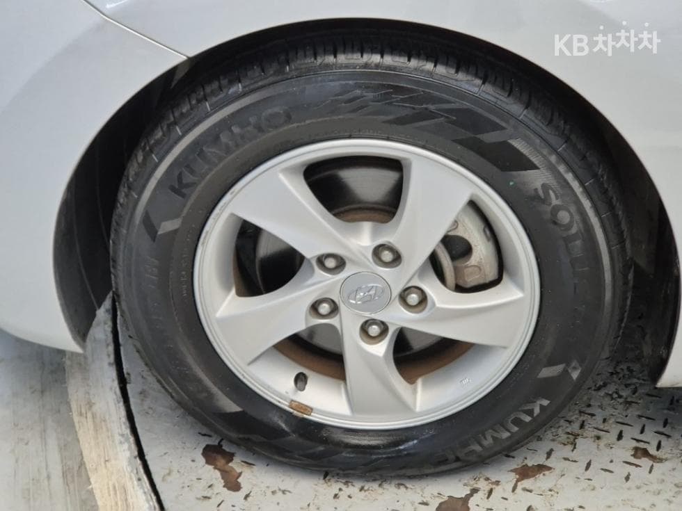 Хюндай Avante (Elantra)MDM16 GDi LUXURY - 18