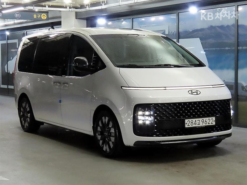 Hyundai Staria Lounge 모빌리티 모빌리티 7 Standard - Image 1