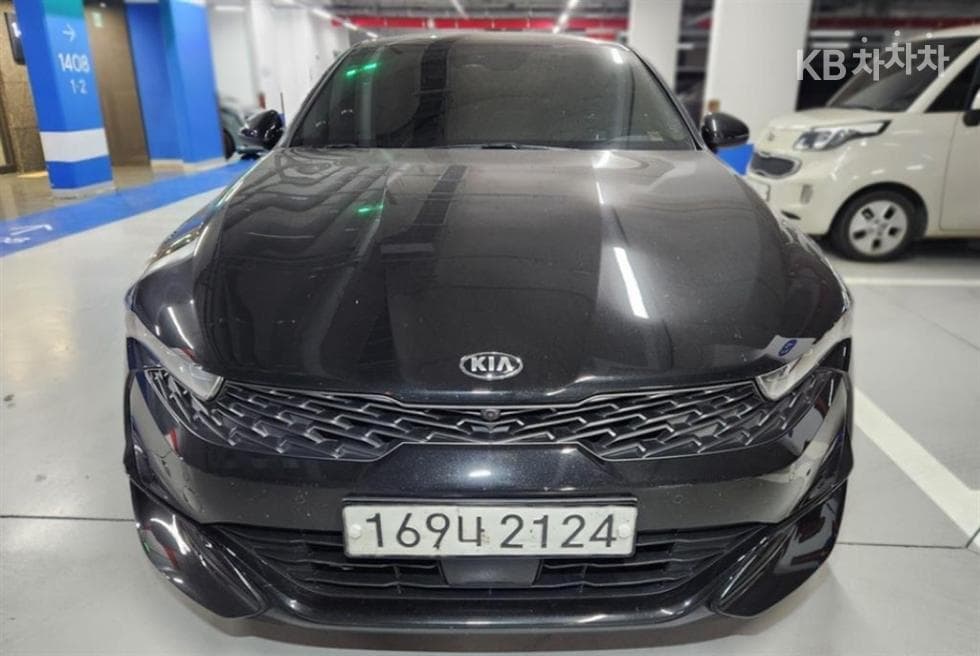 Kia K5 3rd Gen 1.6 Gasoline Turbo Signature - Image 1
