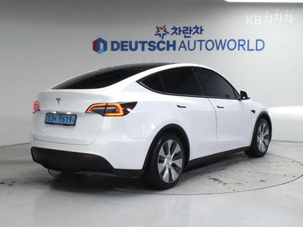 테슬라 Model YStandard Range - 2