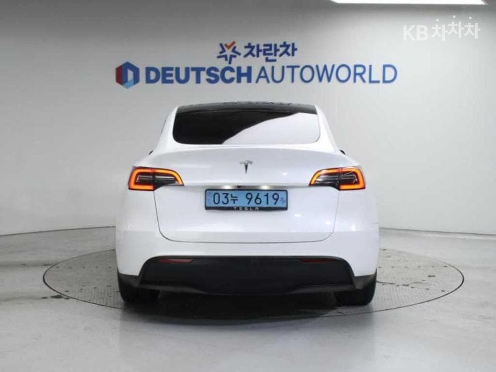 테슬라 Model YStandard Range - 4