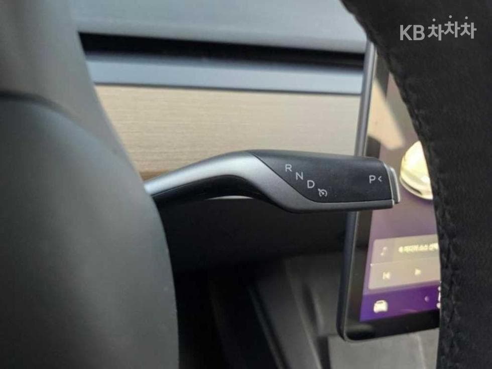 테슬라 Model YStandard Range - 9