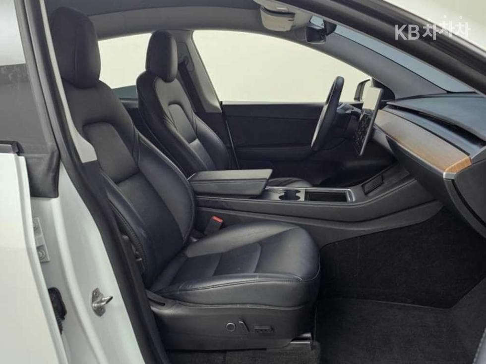 테슬라 Model YStandard Range - 10