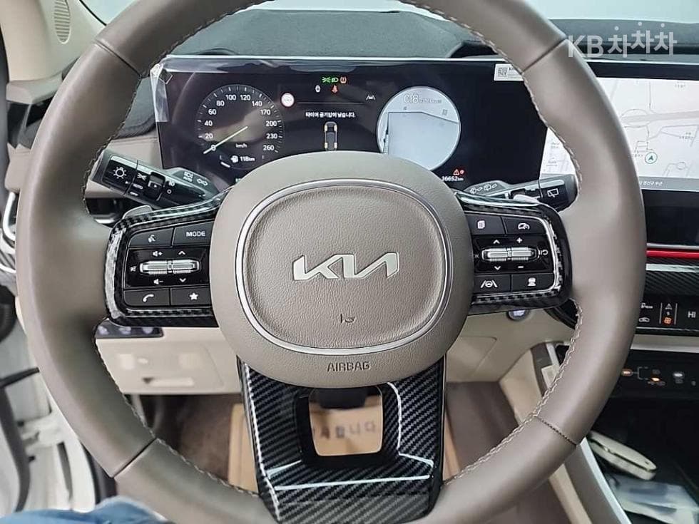 Киа The New (фейслифт) Канивал 4-то поколениеВисок Лимузин (Канивал) G3.5 GDI 7-местен (Лимузин) Signature - 9