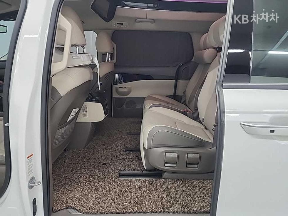 Киа The New (фейслифт) Канивал 4-то поколениеВисок Лимузин (Канивал) G3.5 GDI 7-местен (Лимузин) Signature - 12