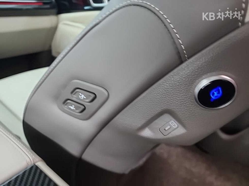 Киа The New (фейслифт) Канивал 4-то поколениеВисок Лимузин (Канивал) G3.5 GDI 7-местен (Лимузин) Signature - 14