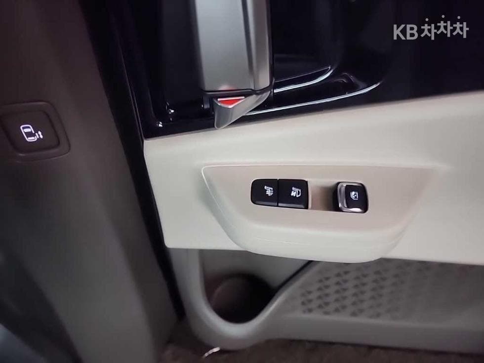 Киа The New (фейслифт) Канивал 4-то поколениеВисок Лимузин (Канивал) G3.5 GDI 7-местен (Лимузин) Signature - 15