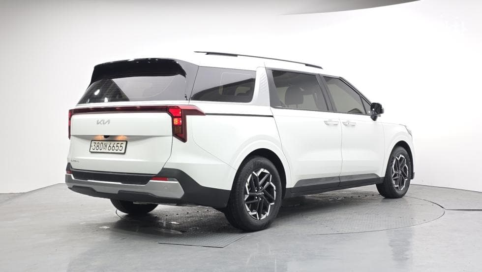 Киа The New (фейслифт) Канивал 4-то поколениеD2.2 9-местен Престиж - 2