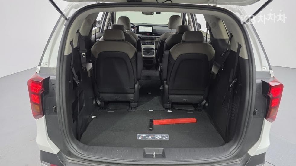 Киа The New (фейслифт) Канивал 4-то поколениеD2.2 9-местен Престиж - 13