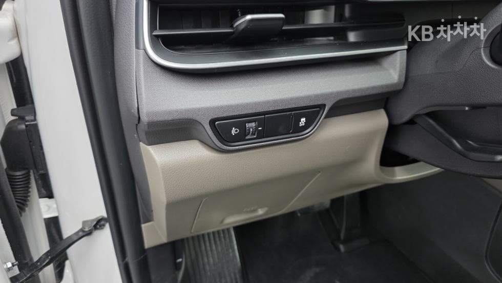 Киа The New (фейслифт) Канивал 4-то поколениеD2.2 9-местен Престиж - 16