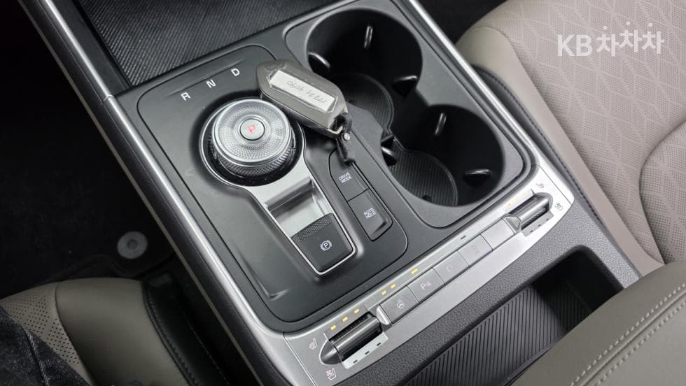 Киа The New (фейслифт) Канивал 4-то поколениеD2.2 9-местен Престиж - 19