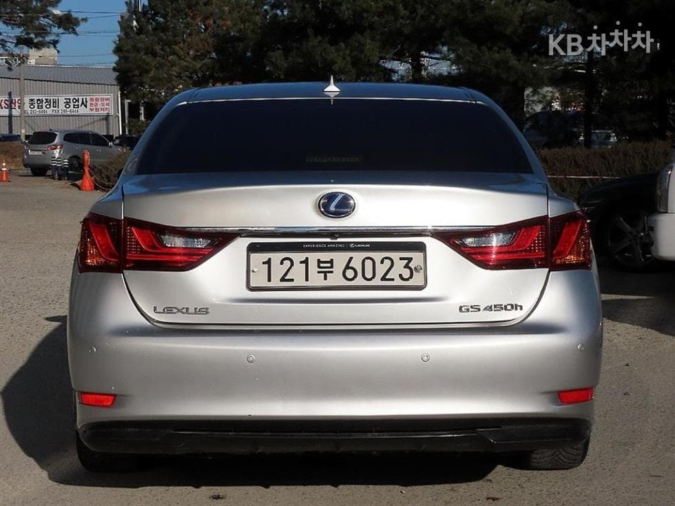 Lexus New GS450h Supreme (High Trim) - 4