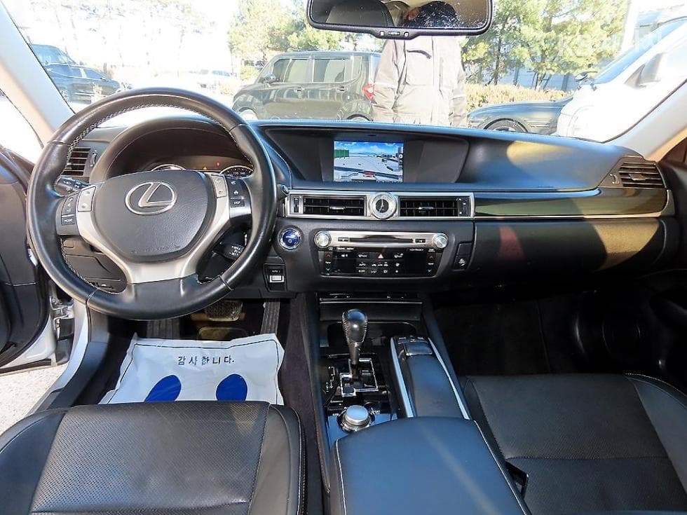 Lexus New GS450h Supreme (High Trim) - 7