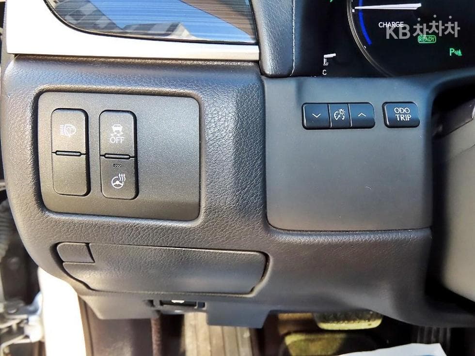 Lexus New GS450h Supreme (High Trim) - 12