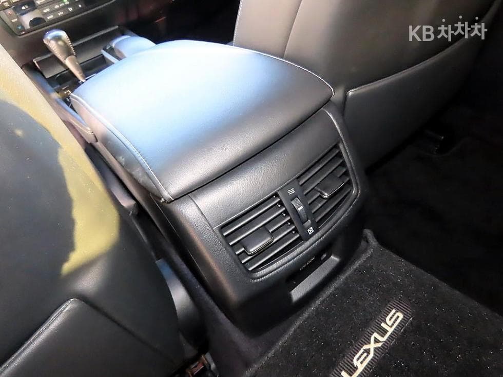 Lexus New GS450h Supreme (High Trim) - 17