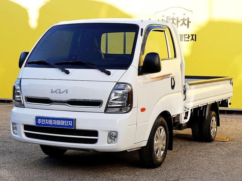Киа The New (фейслифт) Бонго 3 (лек) 1 тон Королевска кабина Удължено междуосие 2WD L Базов - Image 1
