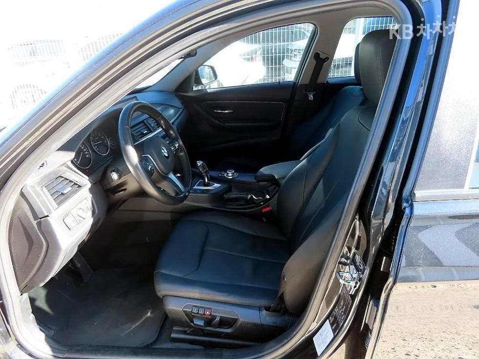 BMW Нов3 Серия328i Стандартен - 5