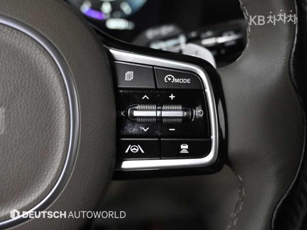 Киа Канивал 4-то поколениеВисок Лимузин (Канивал) D2.2 7-местен (Лимузин) Signature - 14