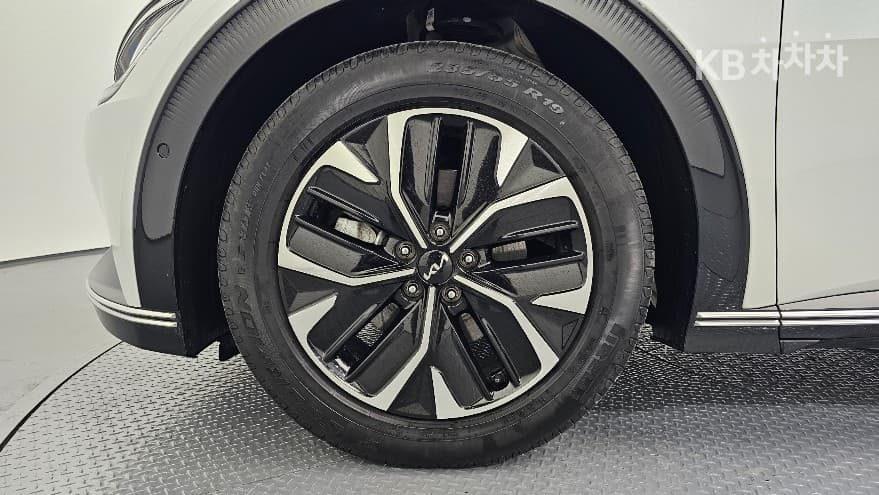 Киа EV6롱 레Местен지 4x4 어스 - 5