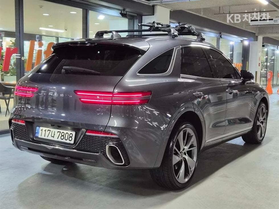 Genesis GV70Gasoline 2.5T AWD - 4