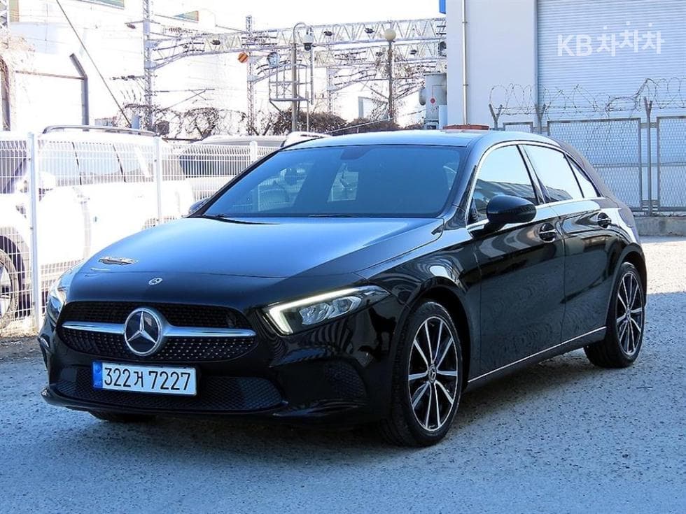 Mercedes-Benz A클래스(W177) A220 Sedan - - Image 1