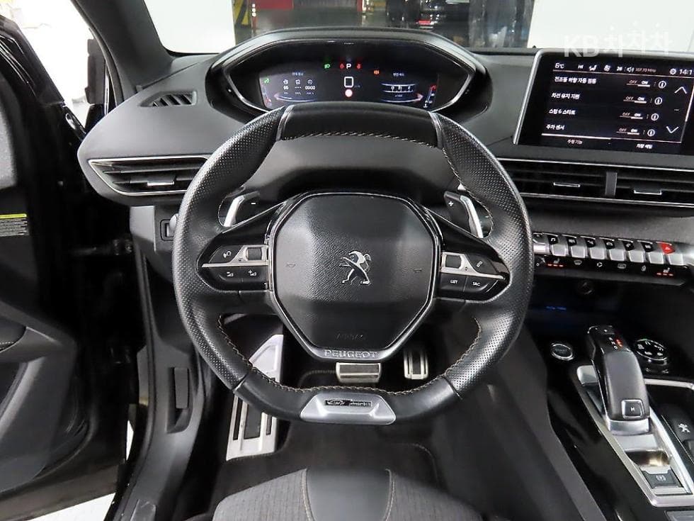 Peugeot 3008 Second generation1.6 BlueHDi Allure - 9
