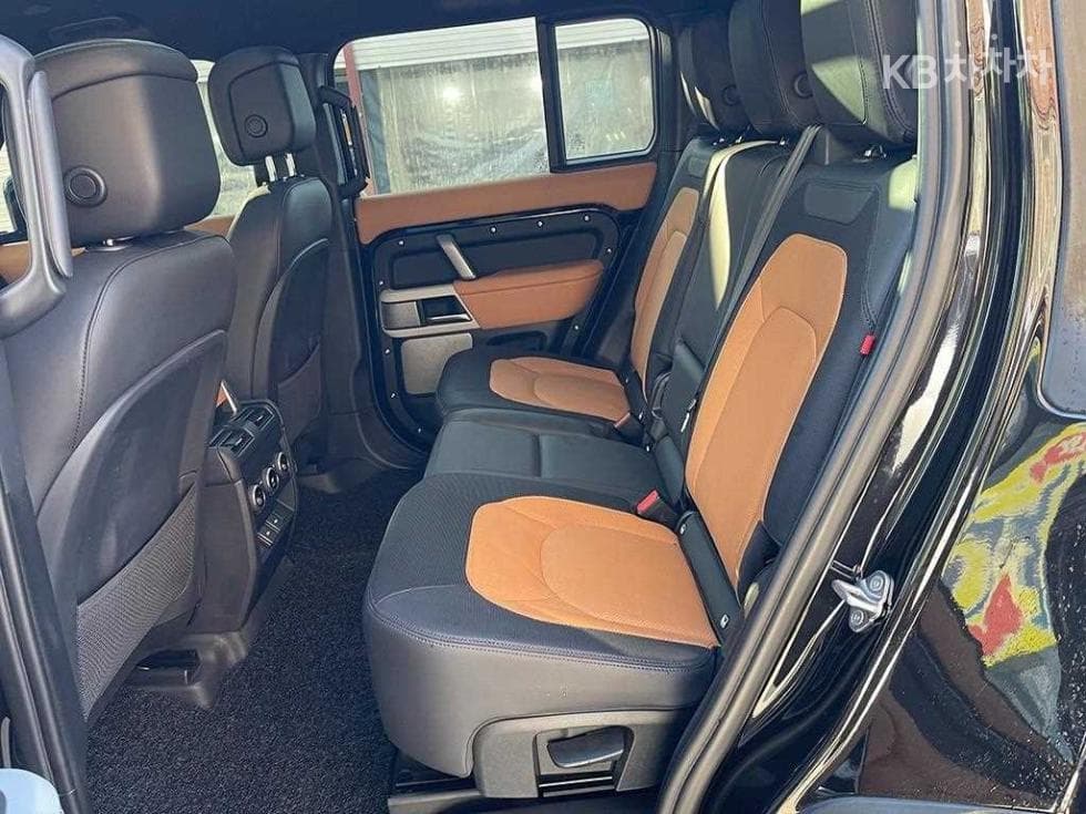 Land Rover 디펜더(L663)130 D300 X-DYN HSE - 6
