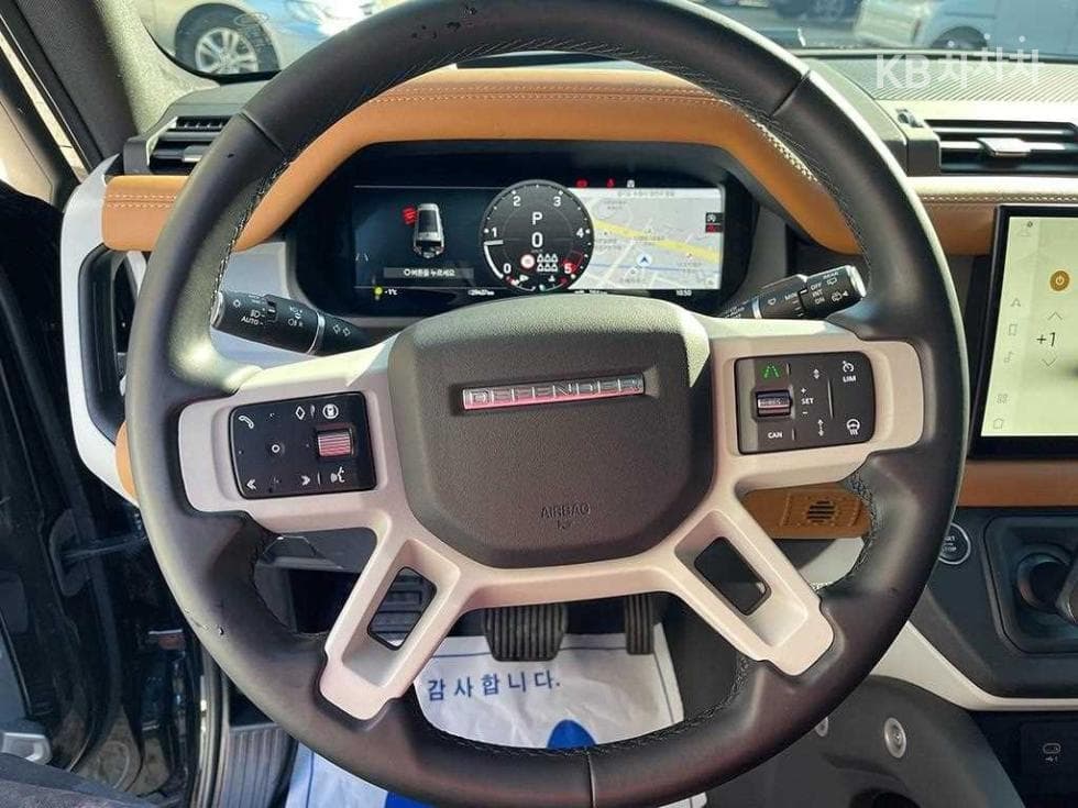 Land Rover 디펜더(L663)130 D300 X-DYN HSE - 7