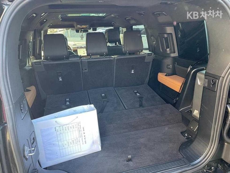 Land Rover 디펜더(L663)130 D300 X-DYN HSE - 17