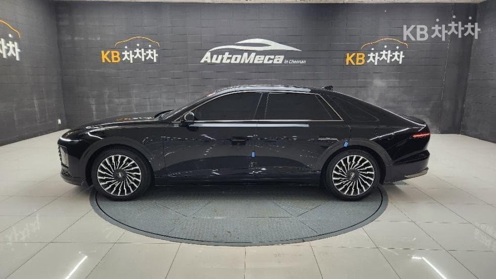 Hyundai The All New Grandeur (Azera)3.5 Gasoline AWD Calligraphy - 7