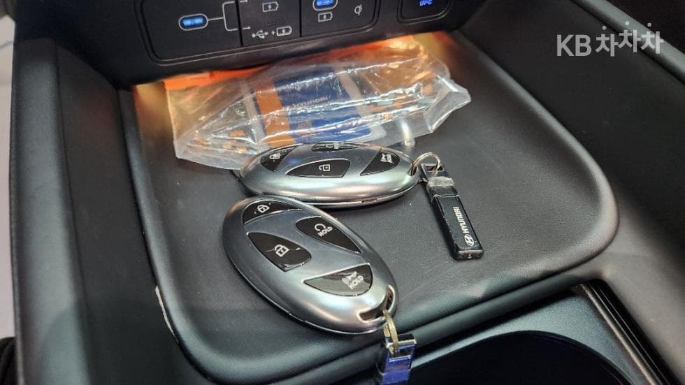 Hyundai The All New Grandeur (Azera)3.5 Gasoline AWD Calligraphy - 17