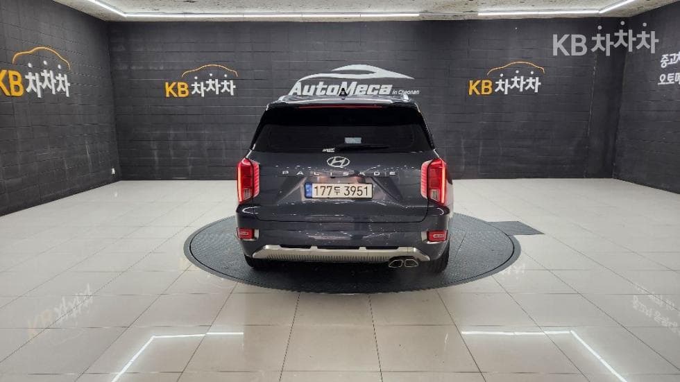 Хюндай Palisade2.2 Дизел 7-местен (Лимузин) Calligraphy - 3