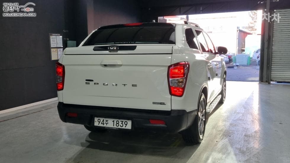 КейДжи Мобилити Rexton 스포츠2.2 4x4 Noblesse - 2