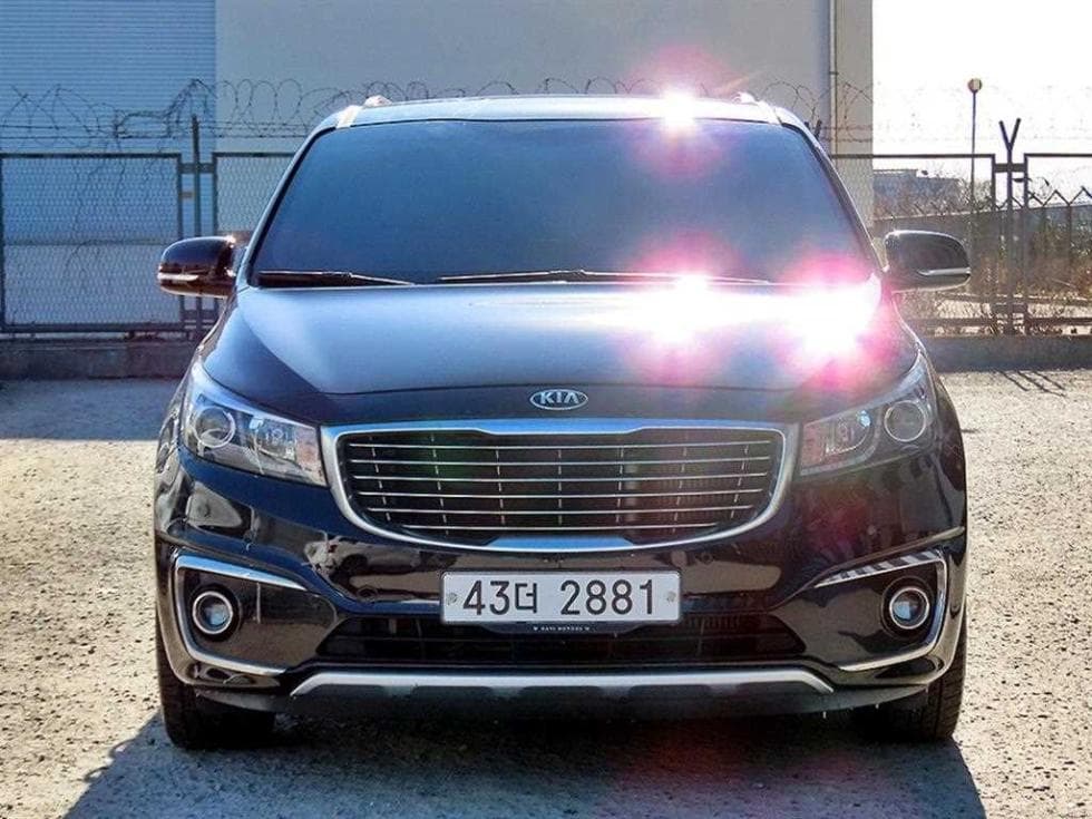 Киа All New Канивал7-местен (Лимузин) 2.2 Дизел Лимузин VIP