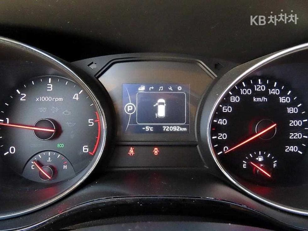 Киа All New Канивал7-местен (Лимузин) 2.2 Дизел Лимузин VIP - 9